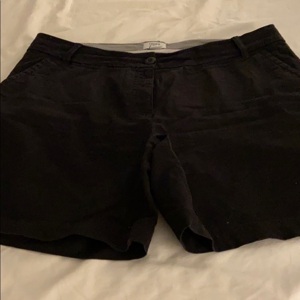 Crown and Ivy Size Shorts